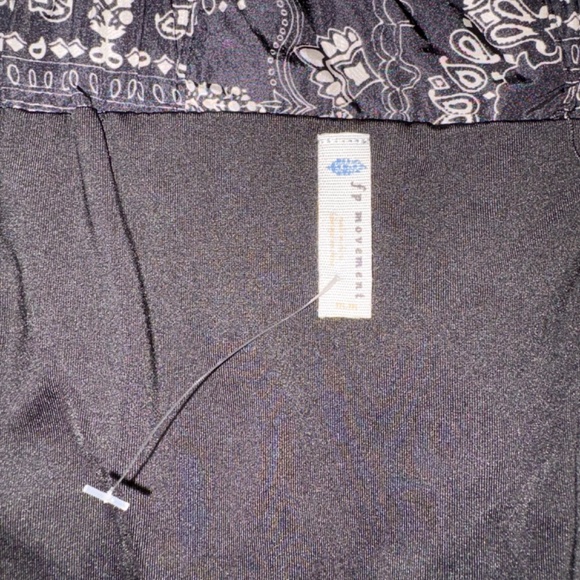 Free People Movement | The Way Home Black Bandana Paisley Print | Sz M - Picture 3 of 9